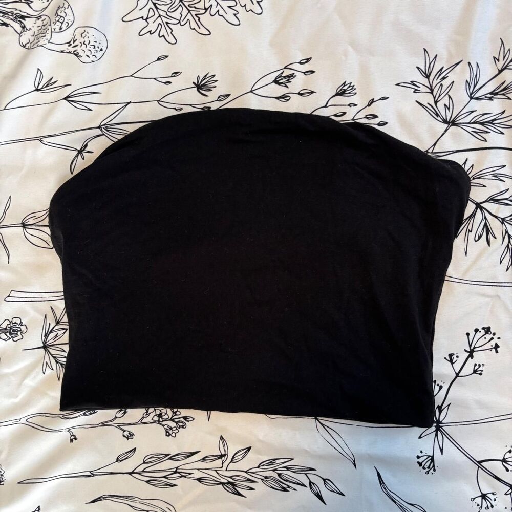 Fashion-nova Women's Black Crop-top